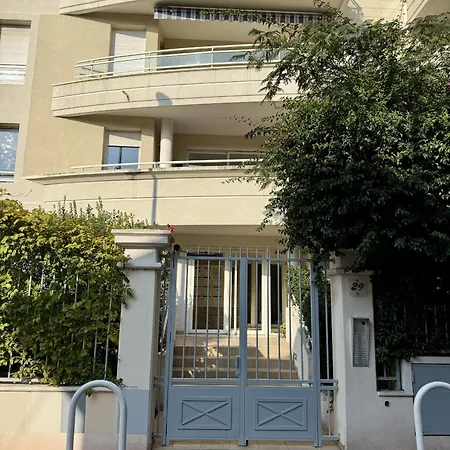 Daphne, Piscine Apartman *