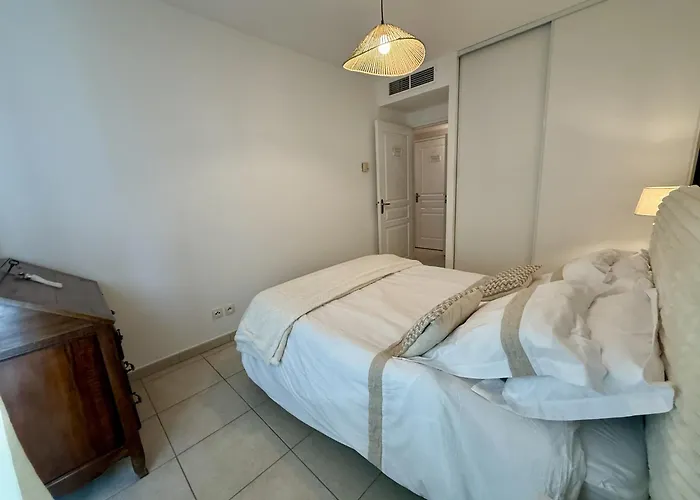 Апартаменты Daphne, Piscine Канны