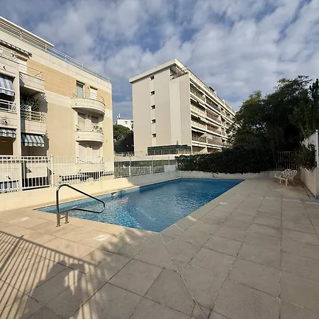 Appartamento Daphne, Piscine