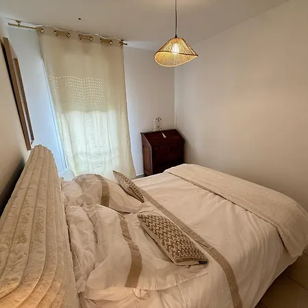 Daphne, Piscine * Cannes